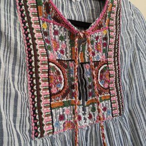 Velvet by Graham & Spencer  McKay Embroidered Blouse, Small